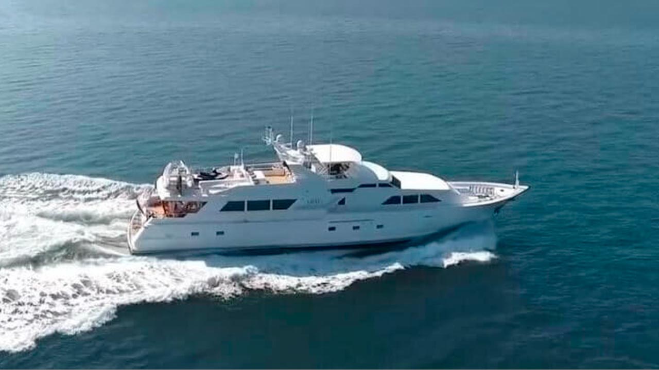 private yacht rental puerto vallarta