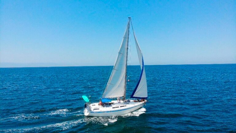 Yacht Rental in Vallarta | Sailboats, Fishing Boats, & Catamarans Available